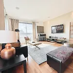 Ample 3-Bedroom Flat With Lift In Kings Cross, Islington