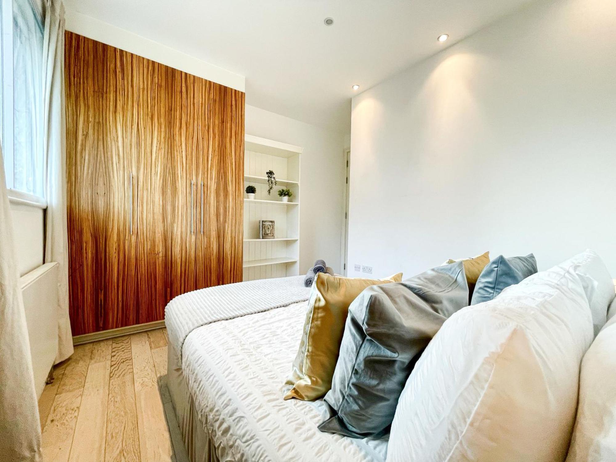 Ample 3-bedroom Flat With Lift In Kings Cross, Islington